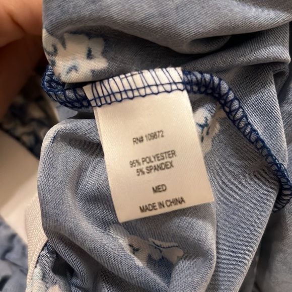 CW Classics Romper Blue Floral sz Small - Picture 9 of 10